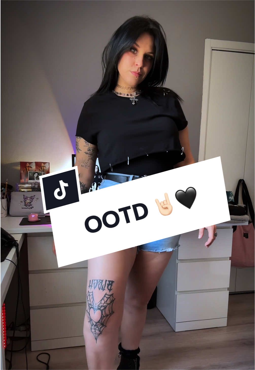 @𝕬𝖑𝖊𝖝𝖆𝖓𝖉𝖗𝖆 🖤†