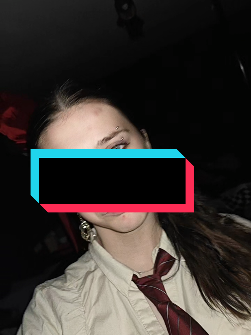 @𝓛𝓪𝓻𝓪🦋