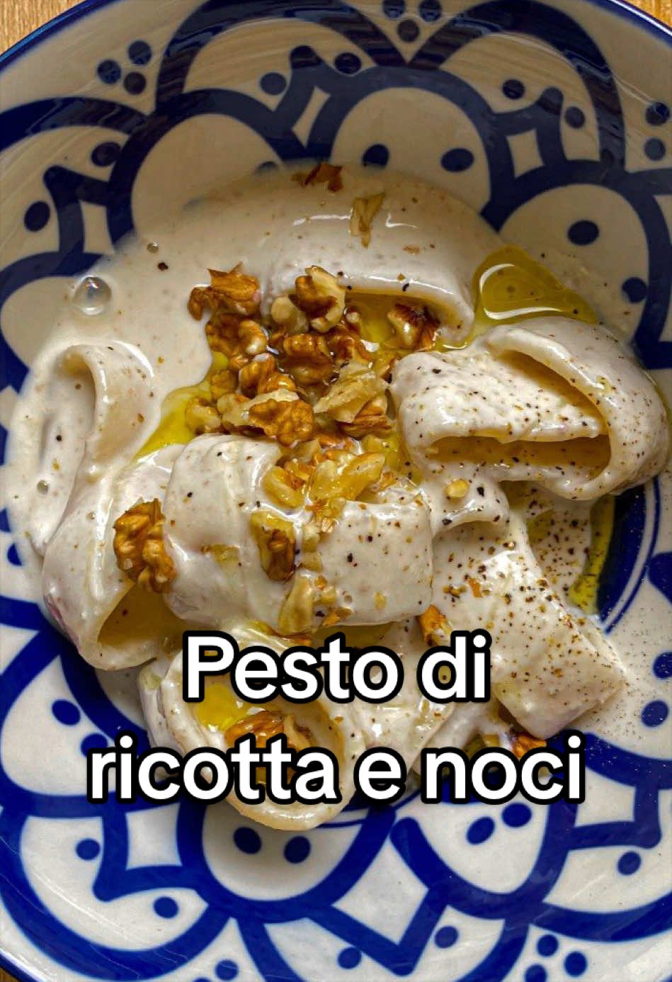 @MoltoFood
