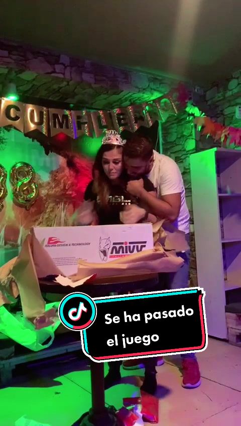 @Unamoteracualquiera