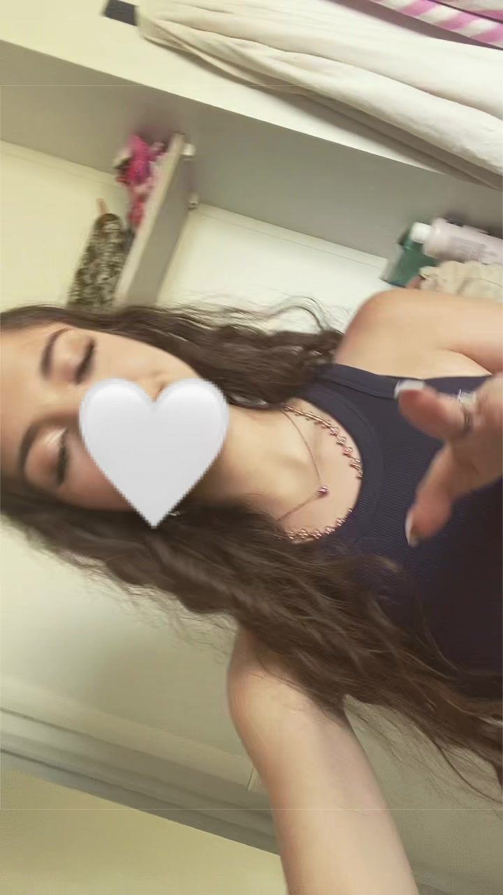 @Romy_{69}_