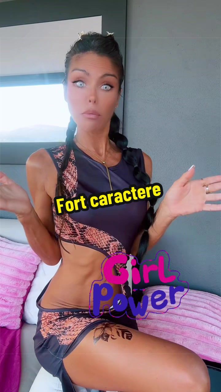 @adelinePowergirl