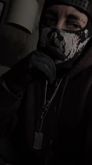 @Bl4cKSm0ke13