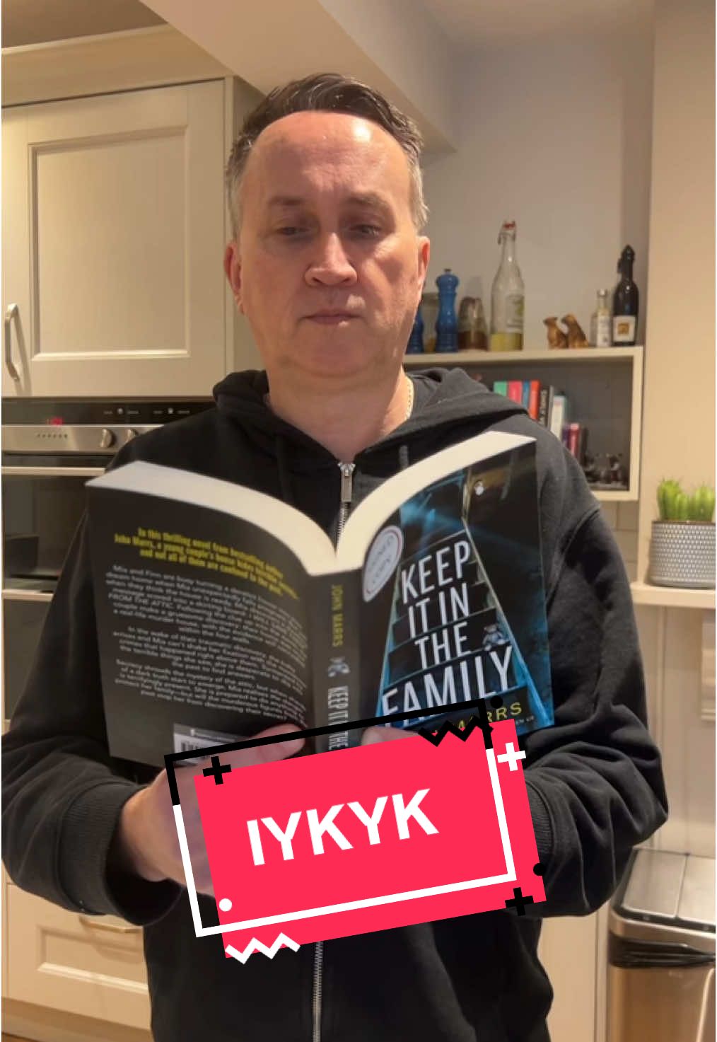 @John Marrs📚Thriller Author