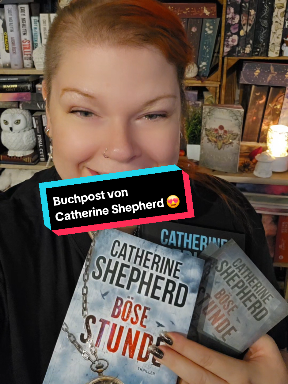@BetweenMurdersAndLove 📚📖💜🔪