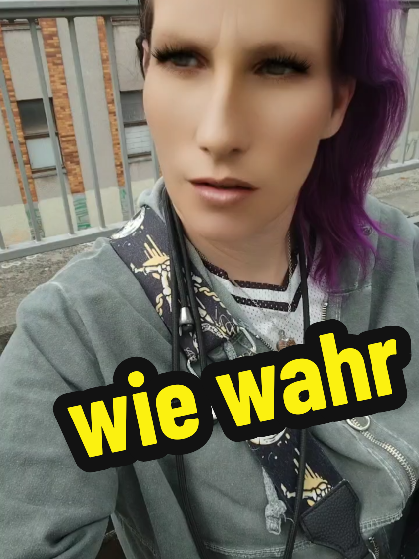 @MiriDunkelglanz 🖤🌟