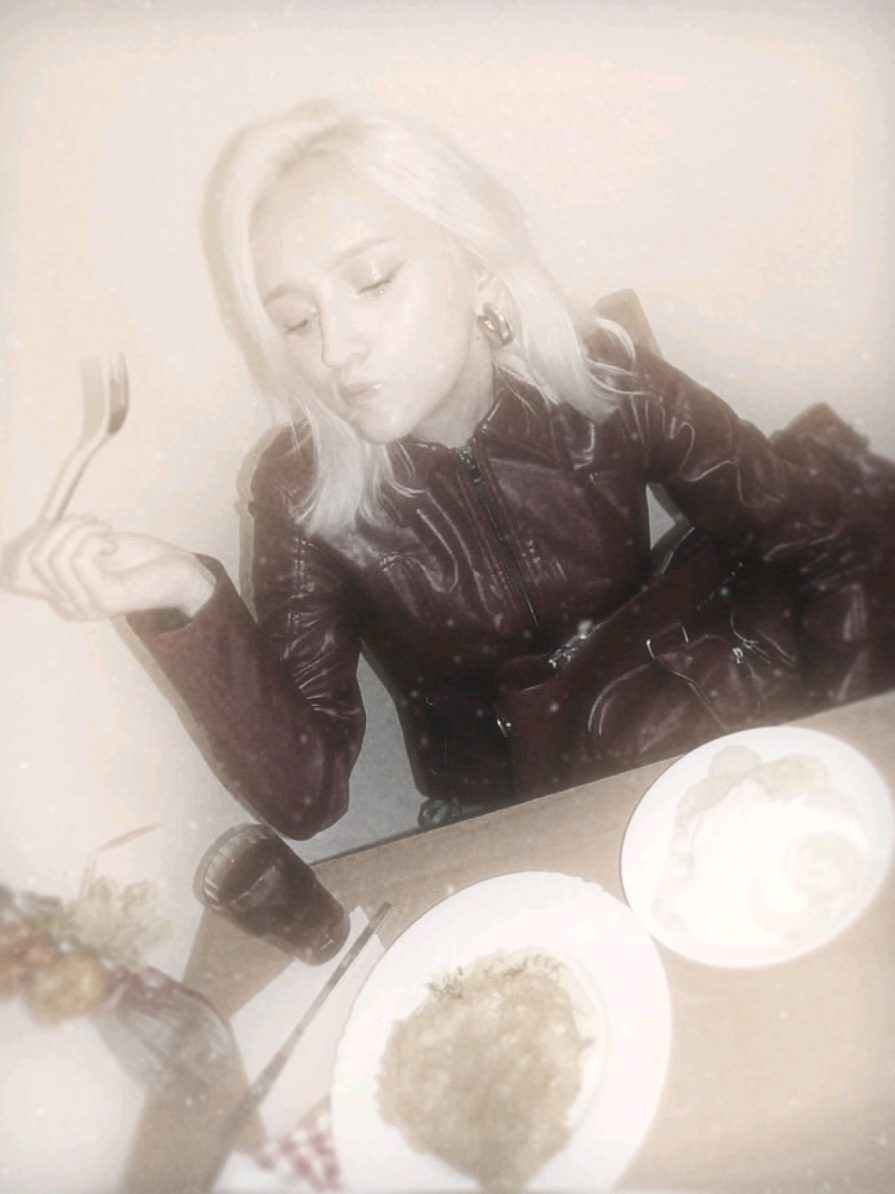 @𝐍𝐈𝐊𝐀𝐀⋆˚𝜗𝜚˚⋆