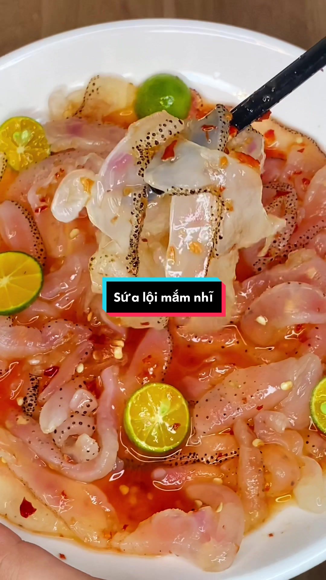 @T&uacute; N&egrave;ee 🍲🥢