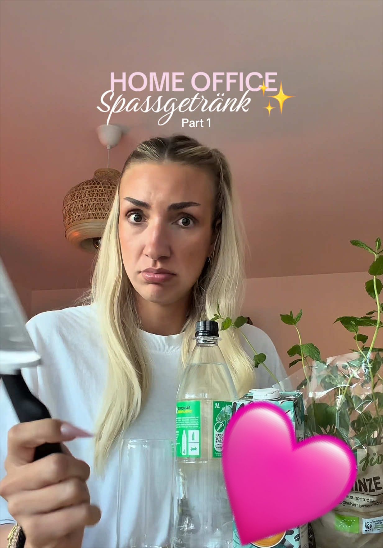 @Glow25