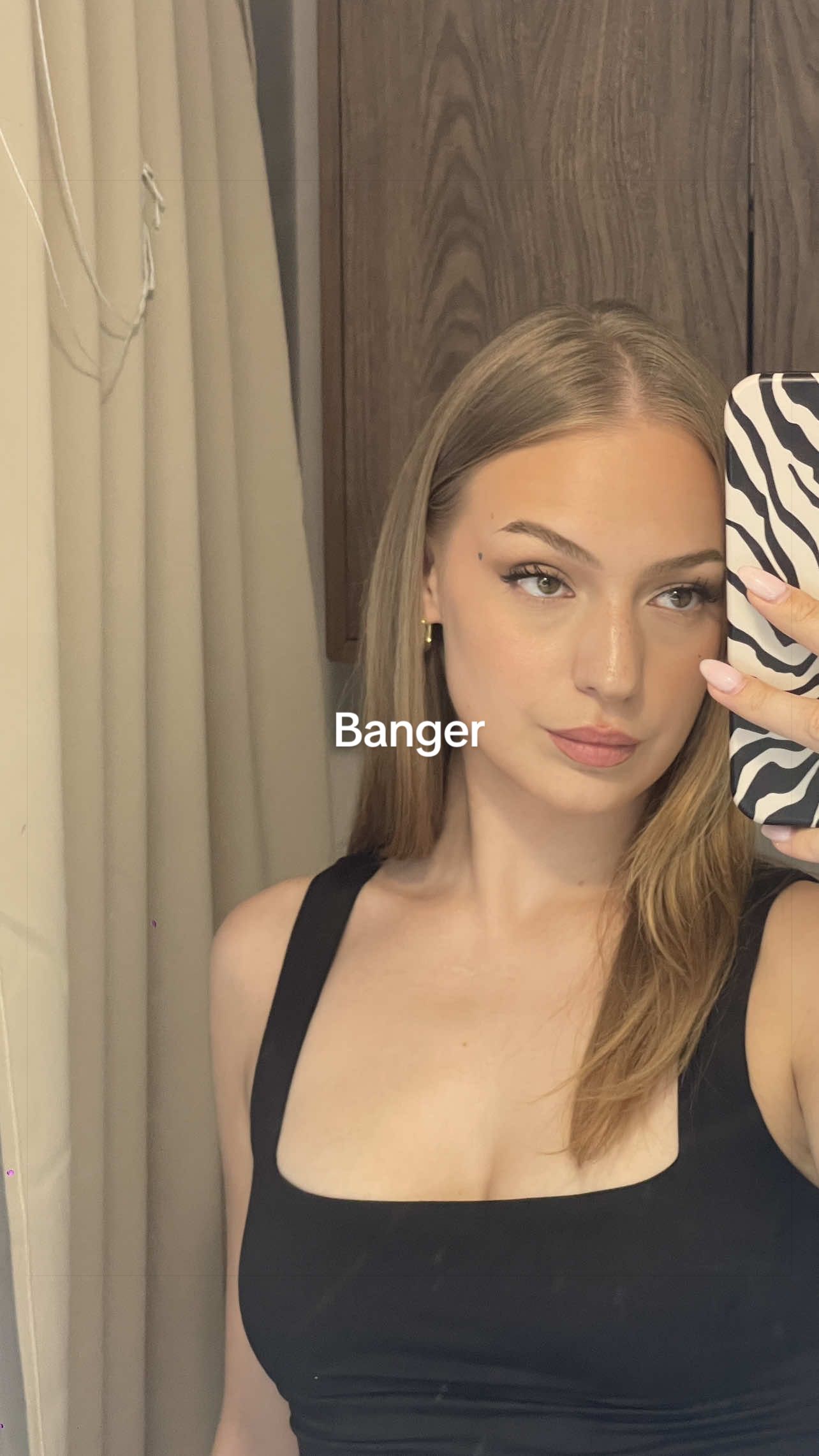 @L&Eacute;A 🖤