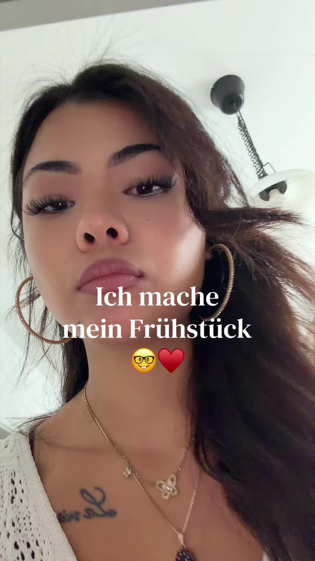 @𝐒𝐀𝐑𝐀𝐇 𝐒𝐎𝐏𝐇𝐈𝐄 🦋