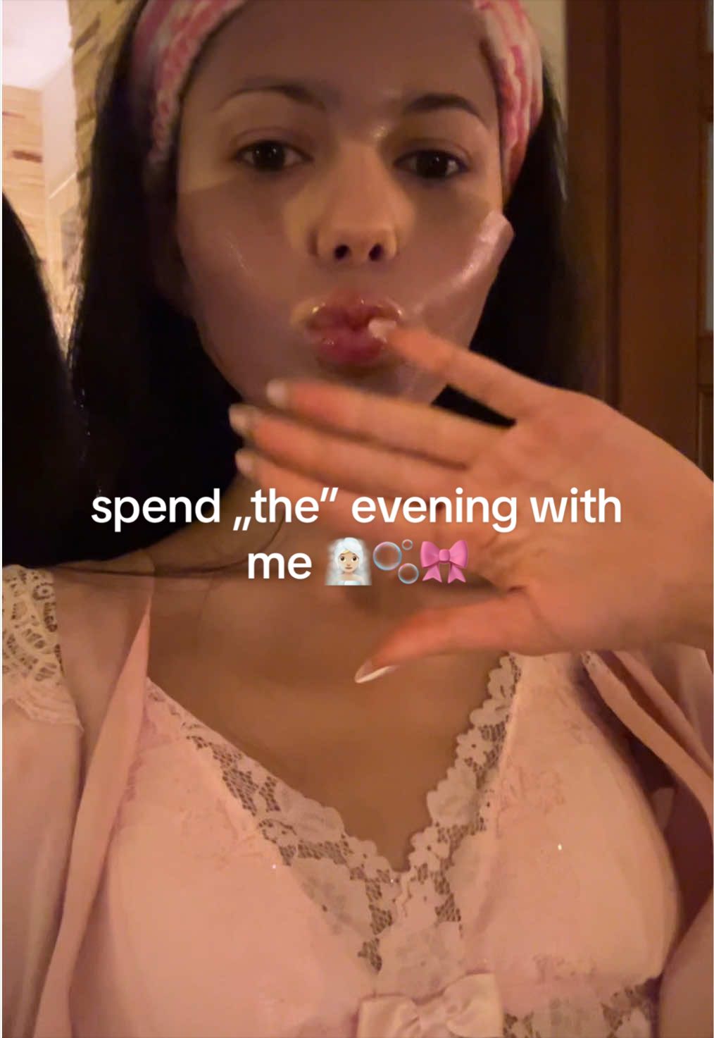 @nicoleporeba