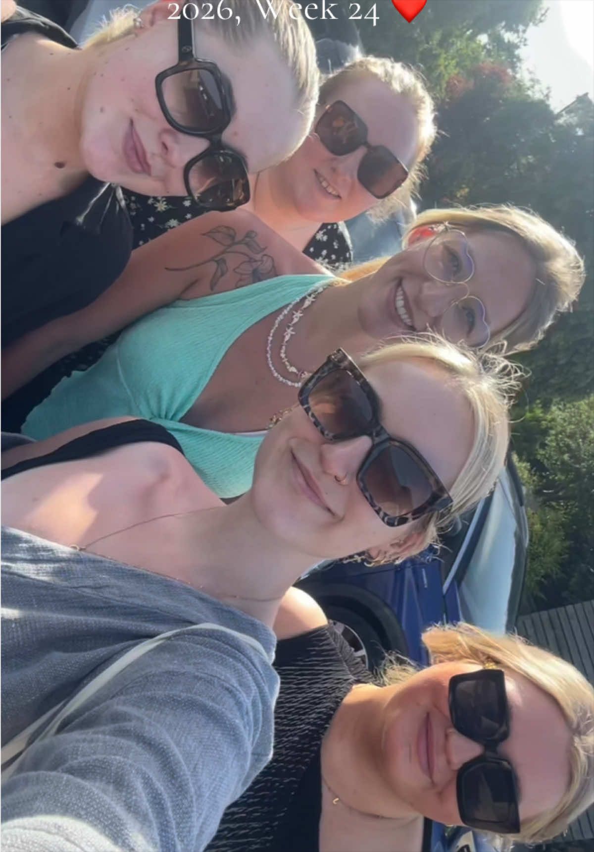 @EbsandHol