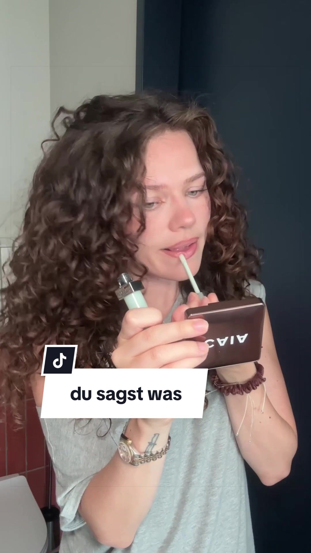 @marieschnoell