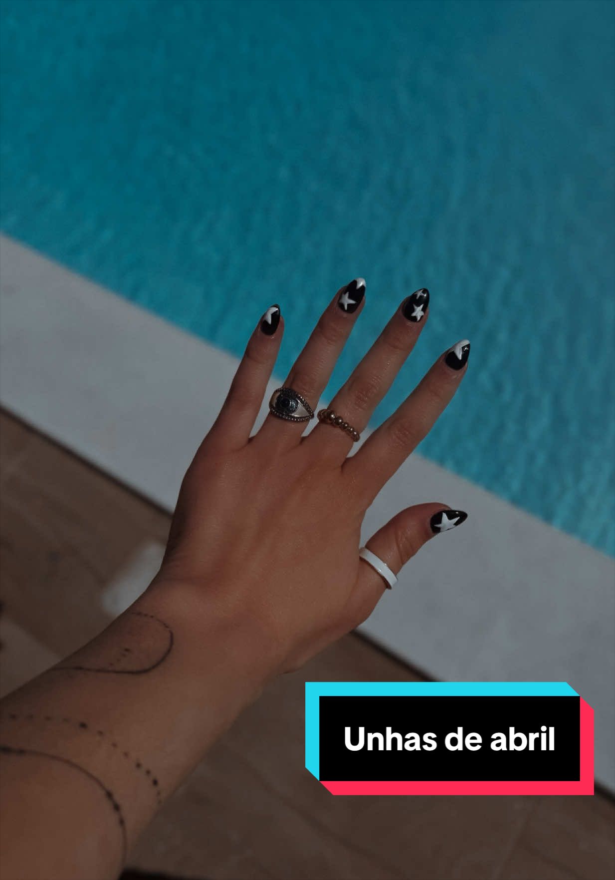 @In&ecirc;s Vilhalva
