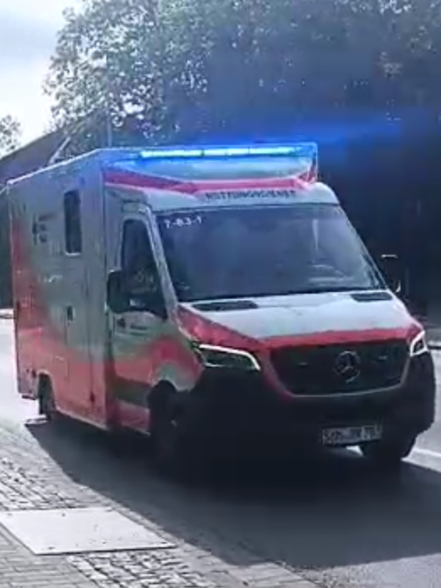 @Bluelights_s&ouml;m