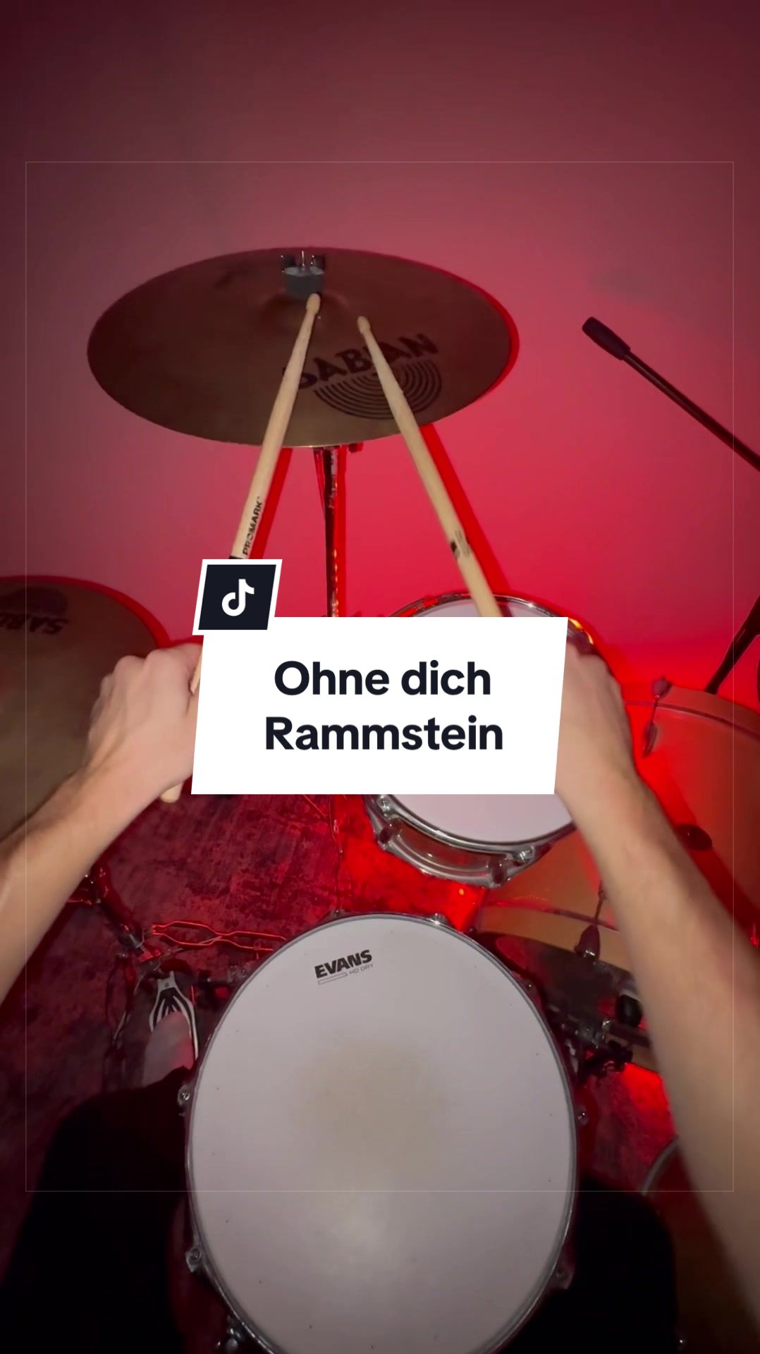 @DUSTIN 🥁🤘🏼