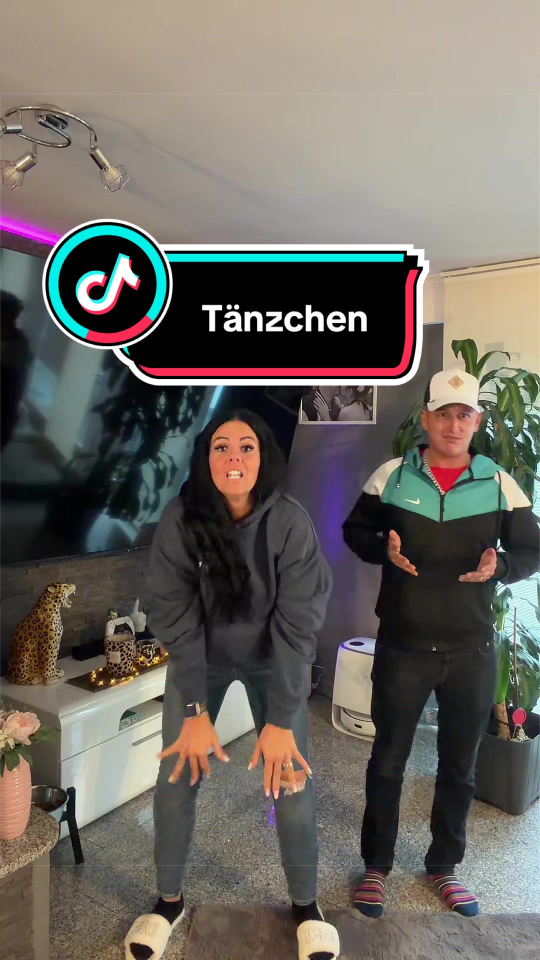 @𝗖𝗛𝗥𝗜𝗦 𝗨𝗡𝗗 𝗔𝗟𝗜𝗖𝗜𝗔