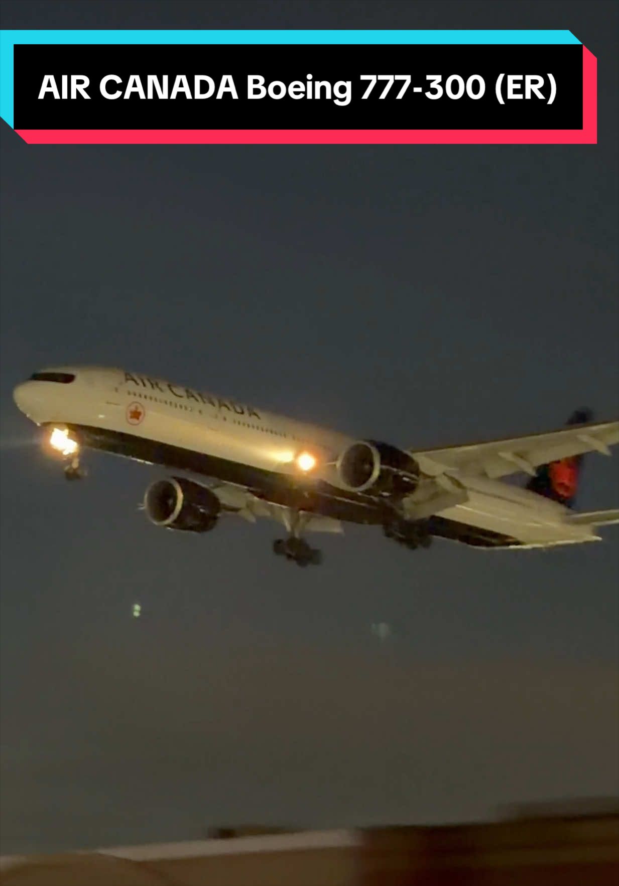 @AVIATION_YYZ_SPOTTER