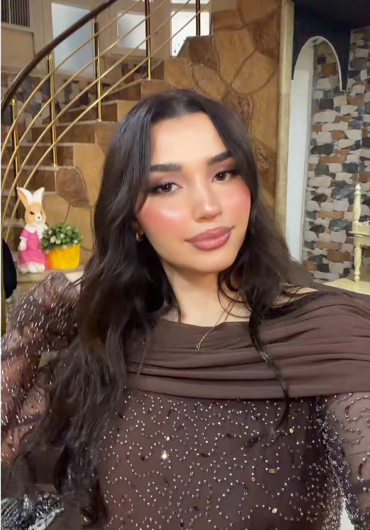 @𝒱