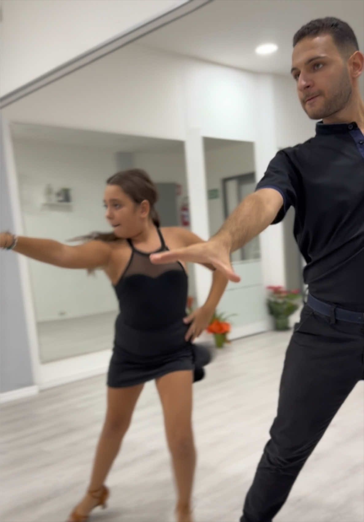 @Latin Life Dance_Patern&ograve;