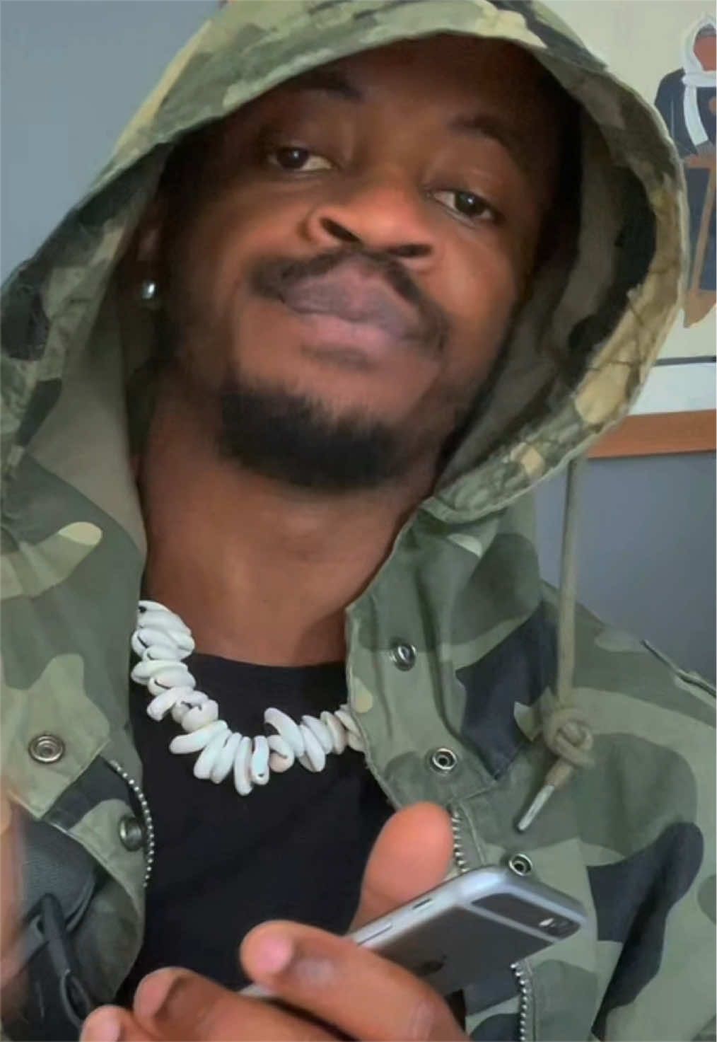 @𝗜 𝗭 𝗭 𝗬 🇰🇲