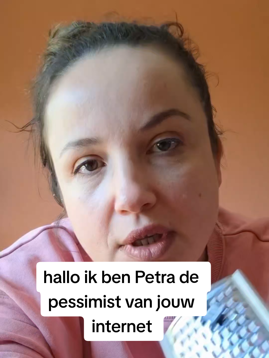 @Elvira Semovic | Comedian