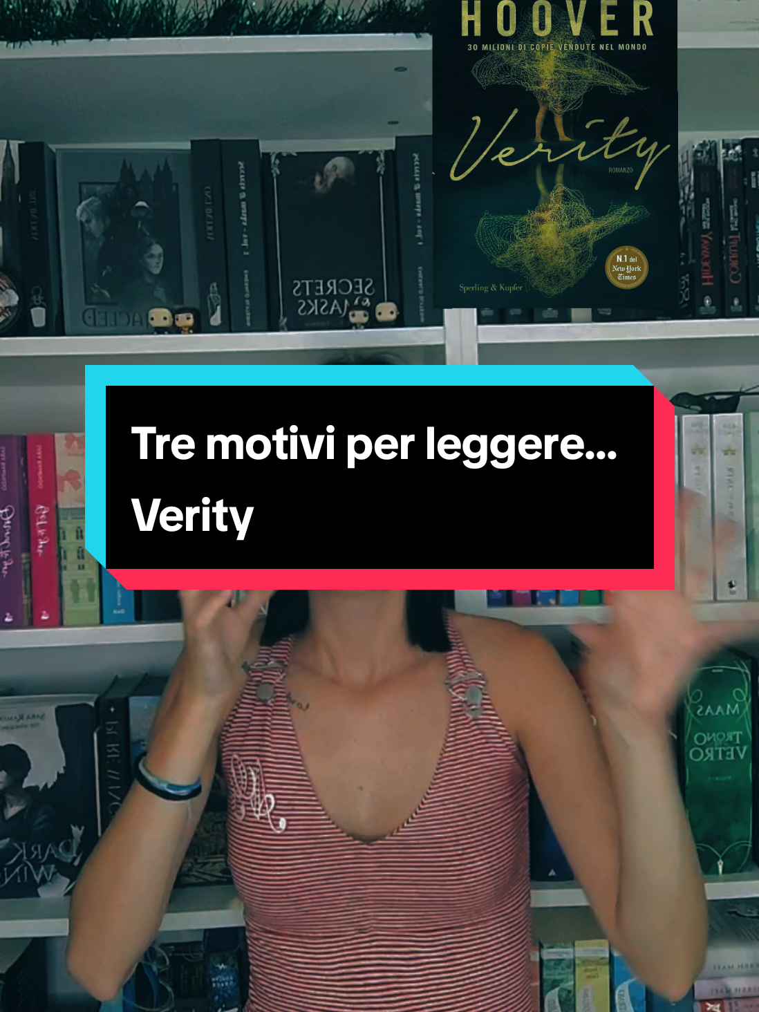 @_lacortedeilibri 🍸🐝