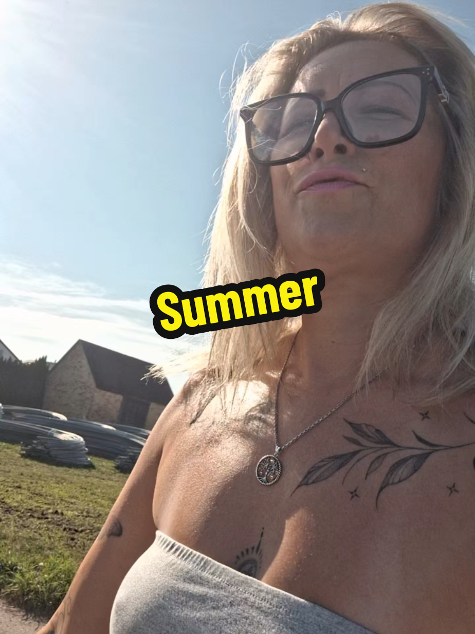 @❤️🔥Flower Lady.83❤️🔥