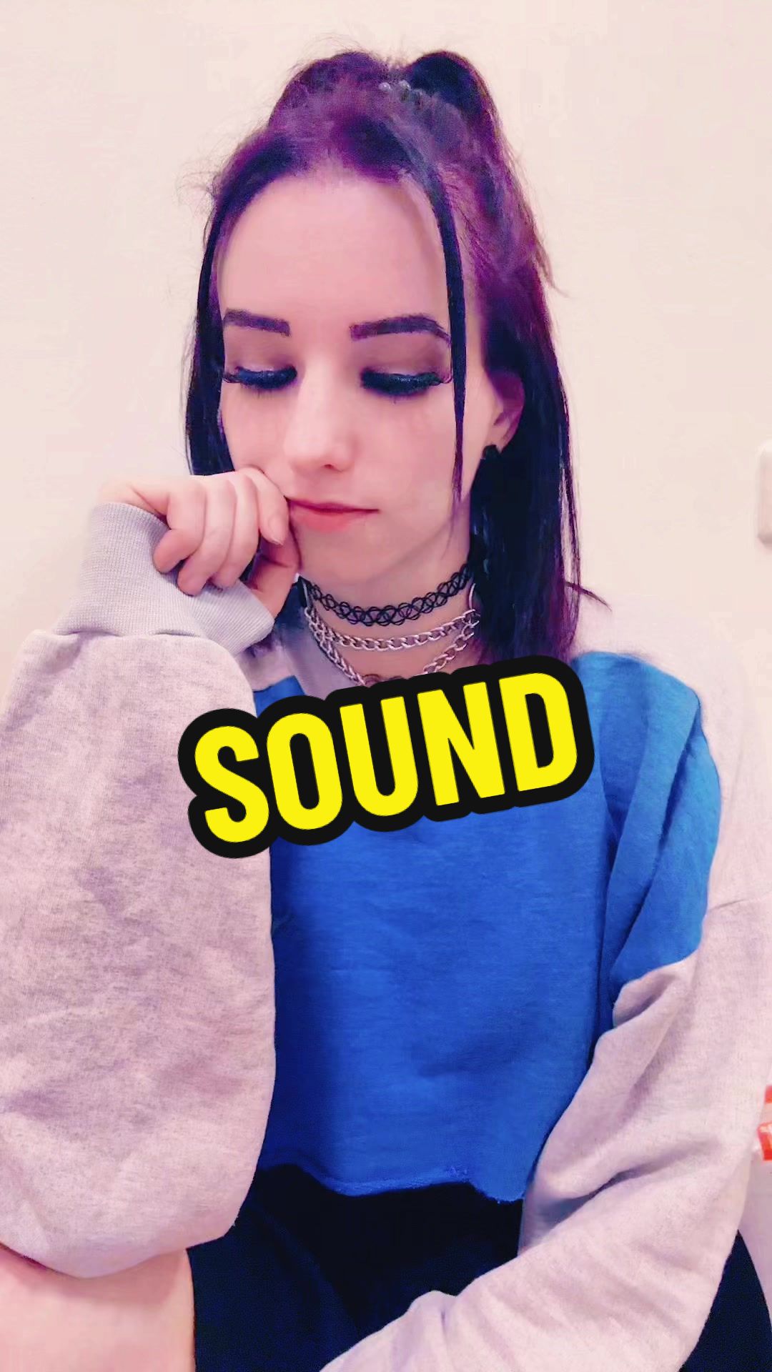 @Elly