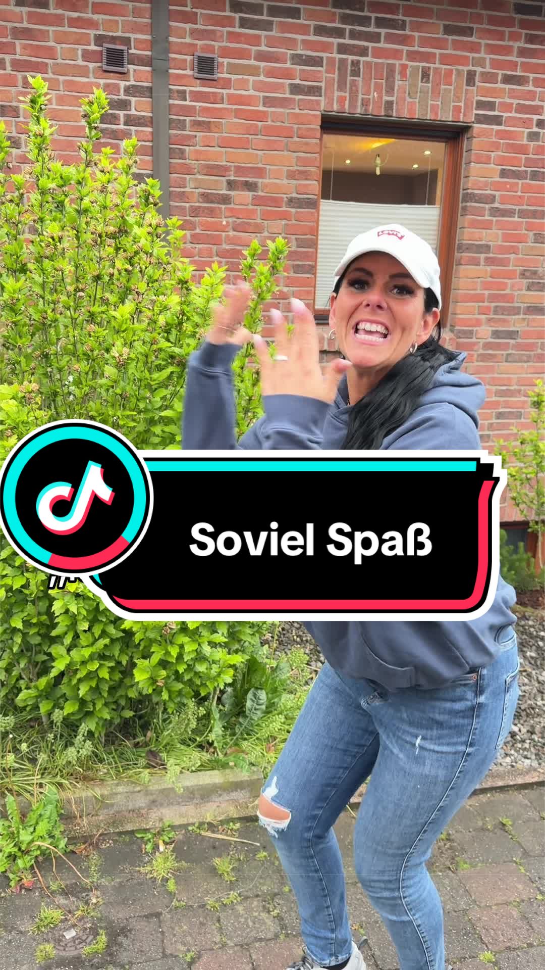 @𝗖𝗛𝗥𝗜𝗦 𝗨𝗡𝗗 𝗔𝗟𝗜𝗖𝗜𝗔