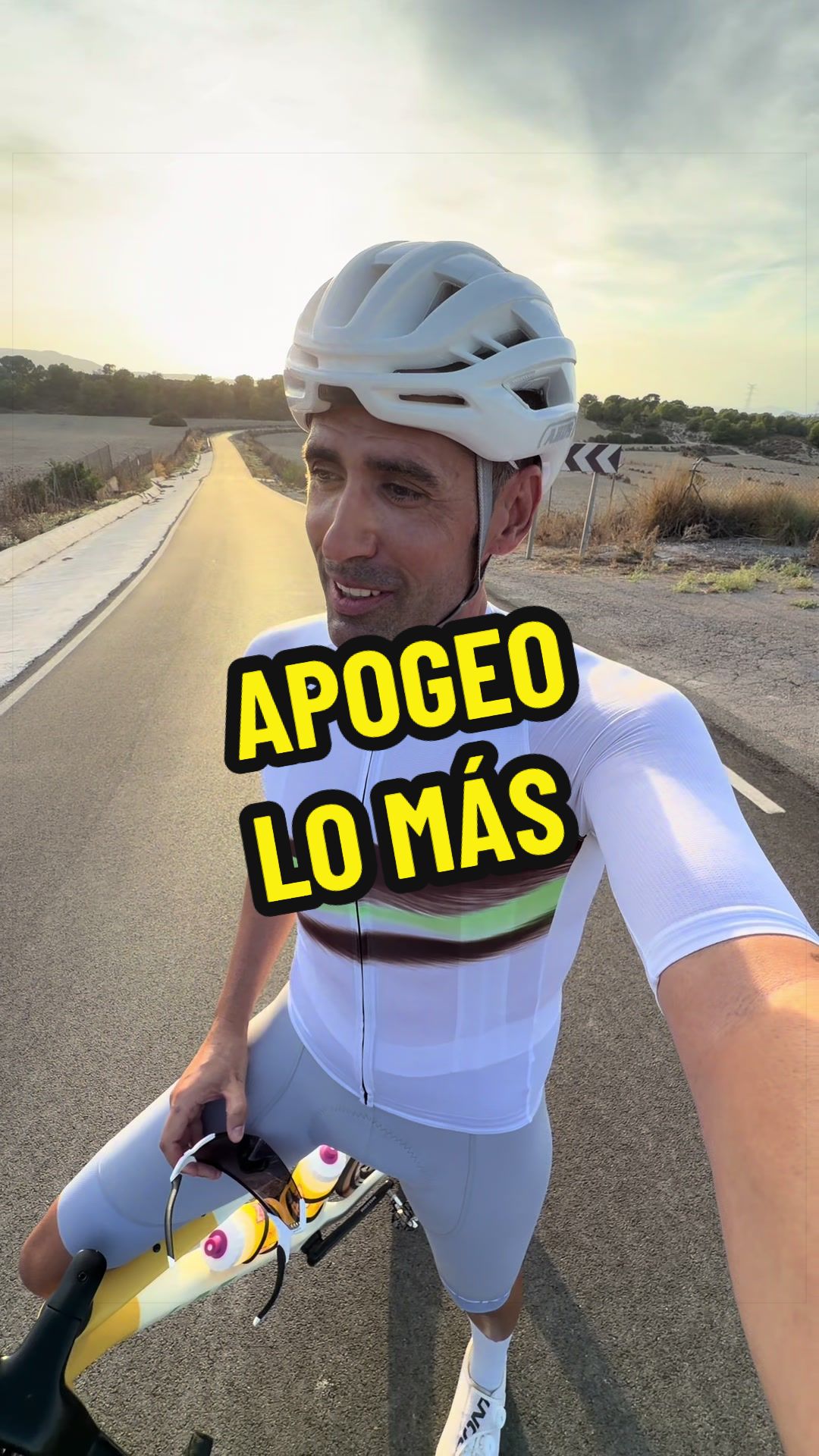 @José María López