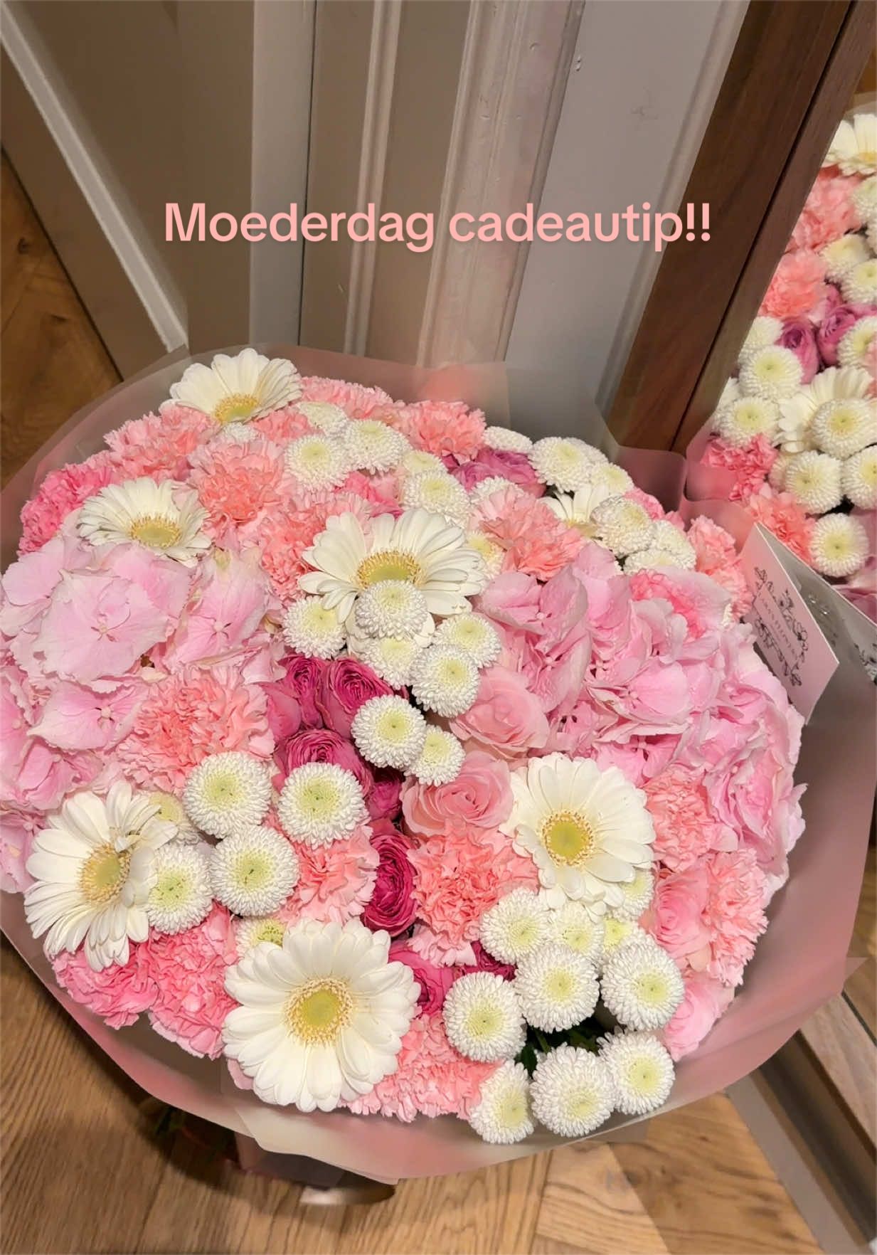 @Lara&rsquo;s Flowers