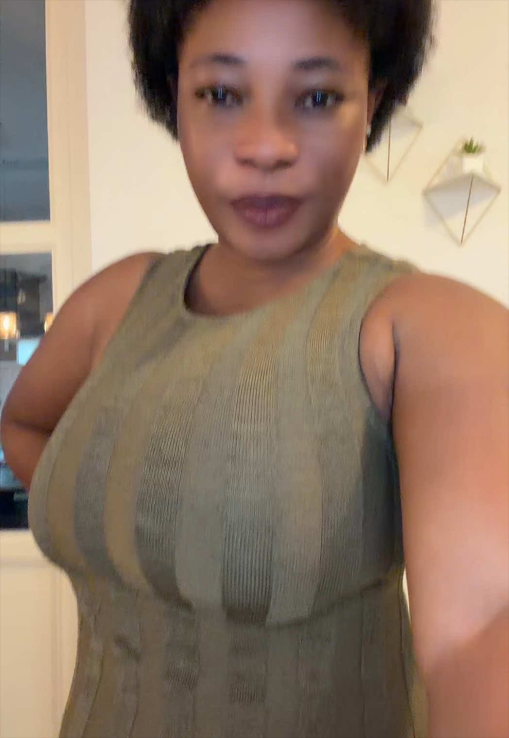 @AbynaAnita