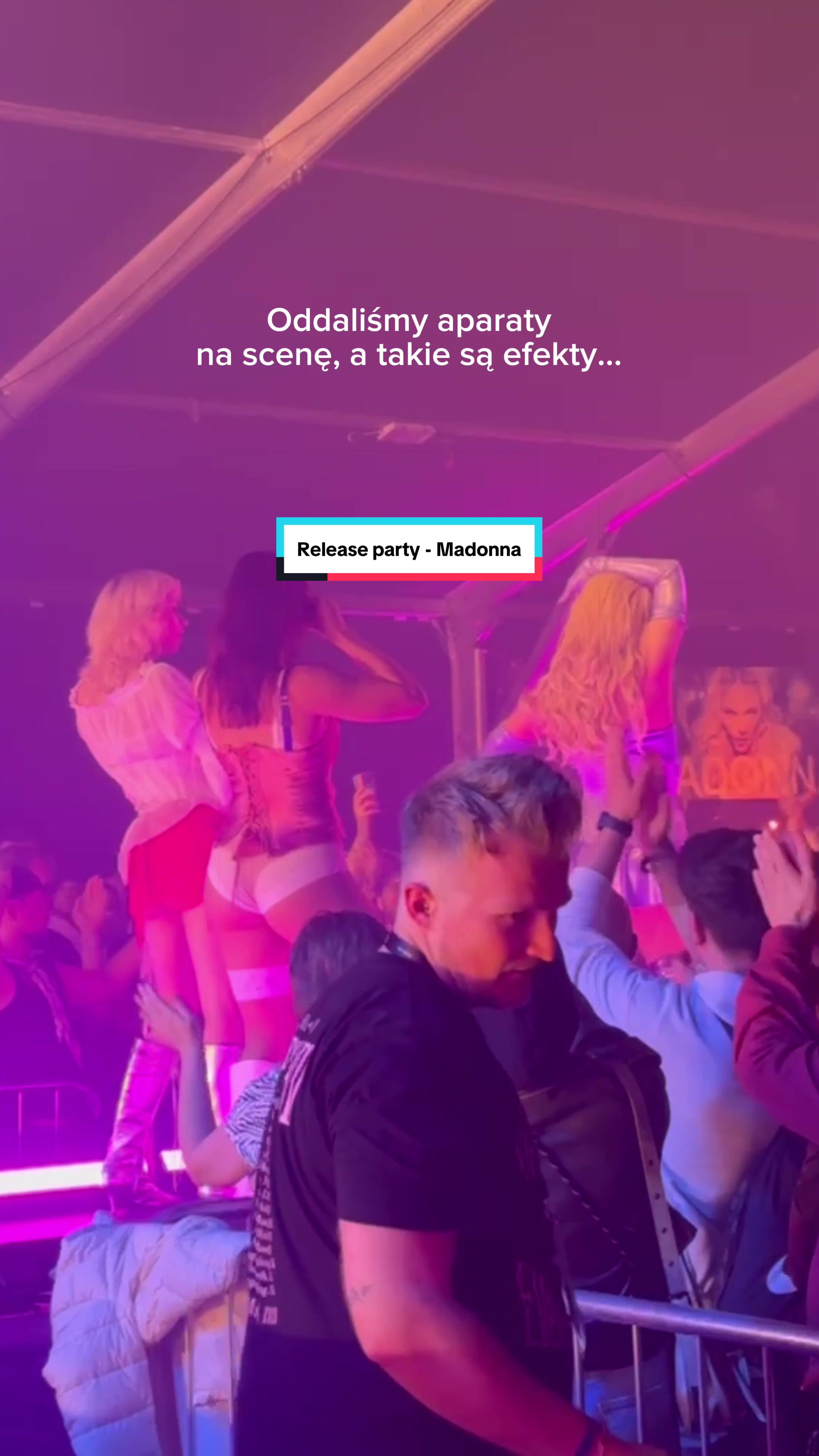 @Warner Music Poland