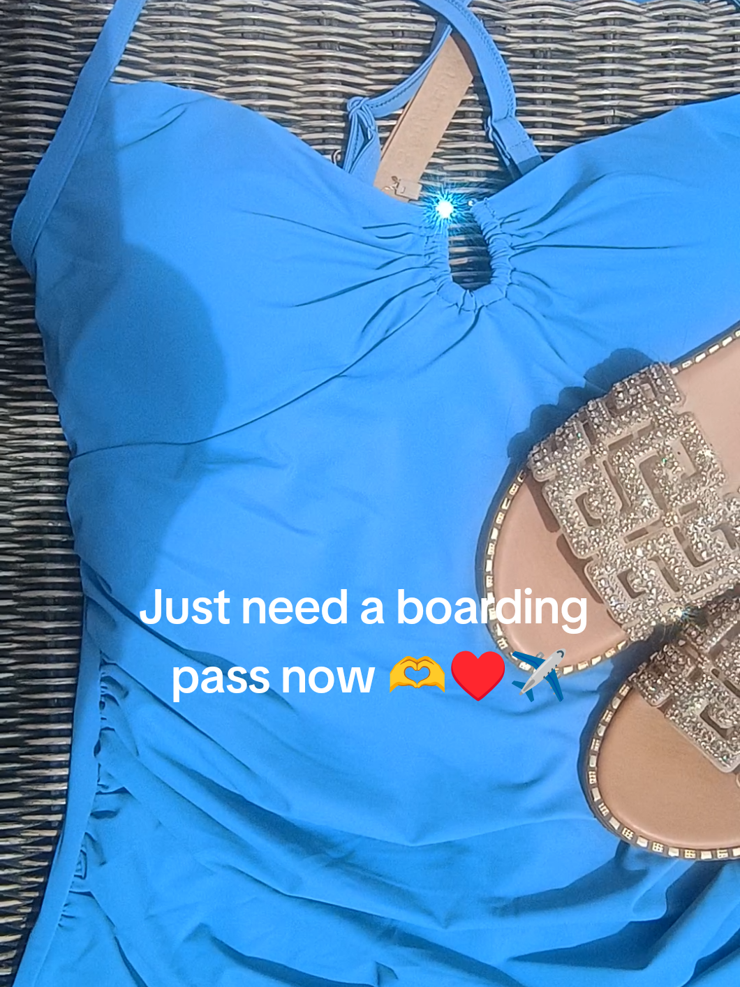 @lucybrogey