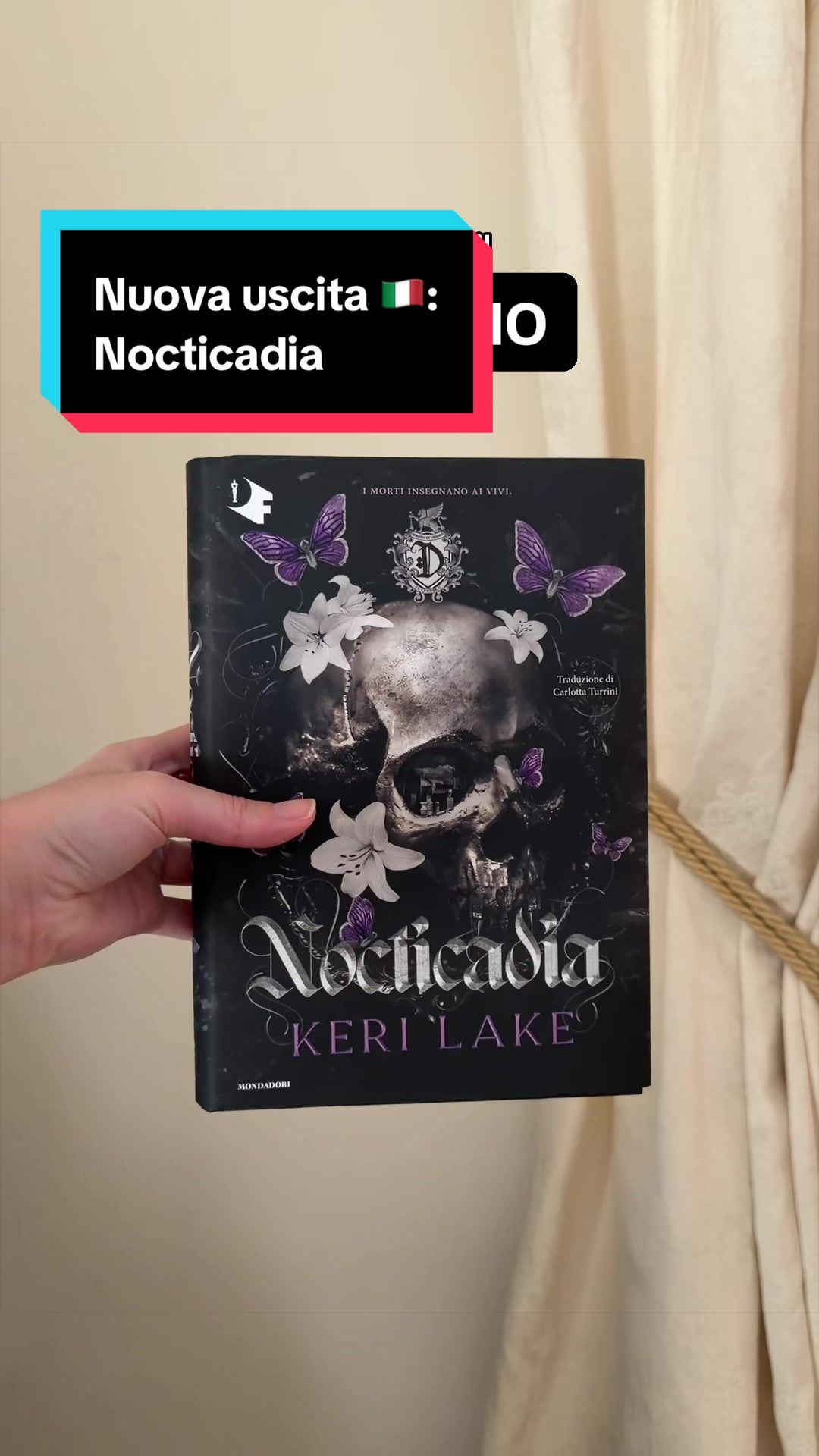 @thecrazyreader
