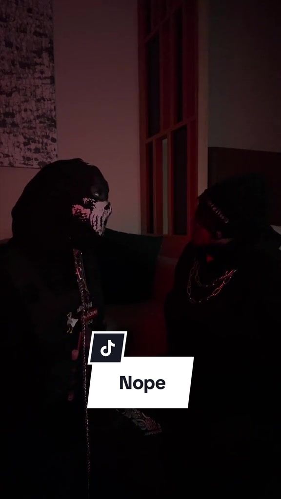 @Bl4cKSm0ke13