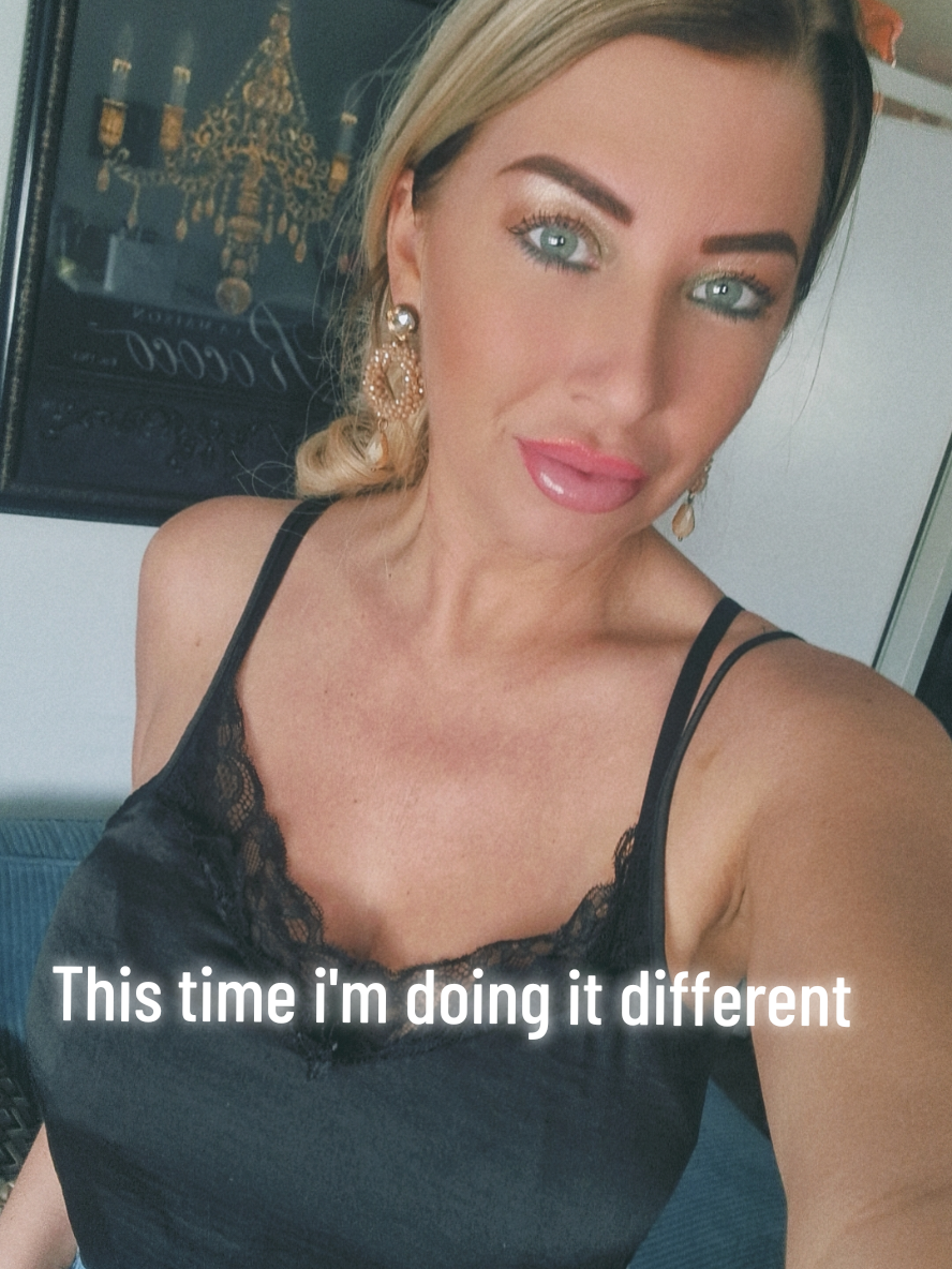 @HerFeminineEmpire