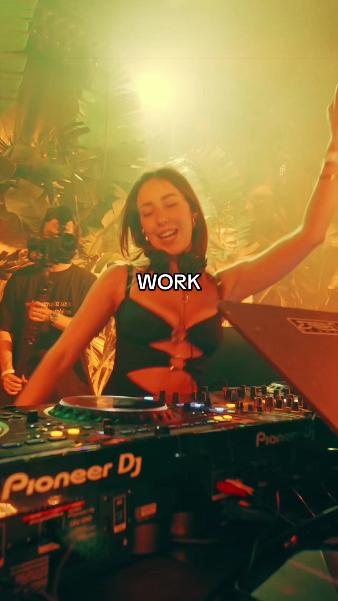 @NINA BLACK