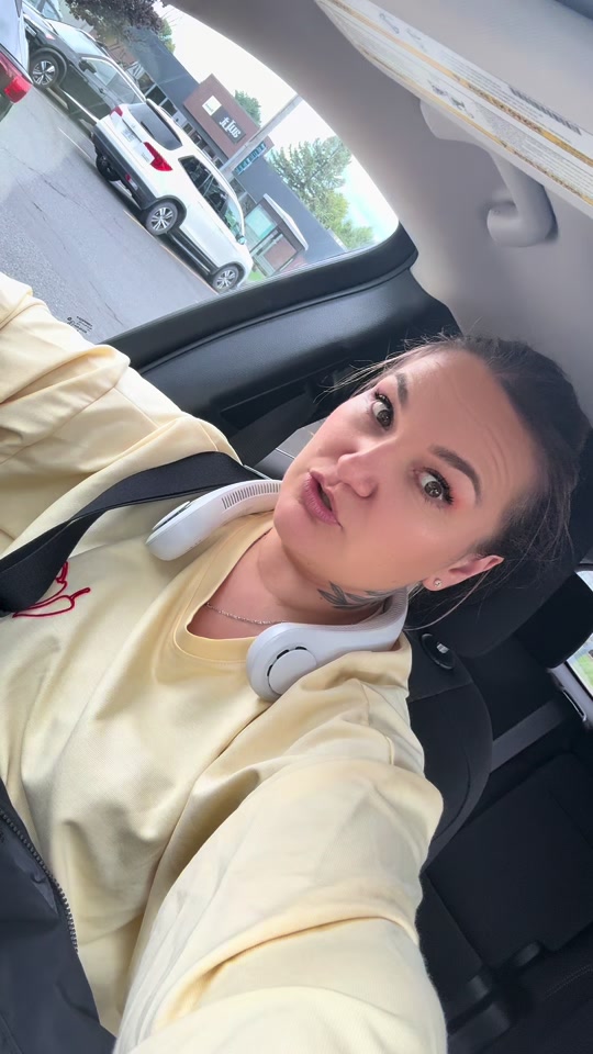 @Girlyalex83 🇨🇦