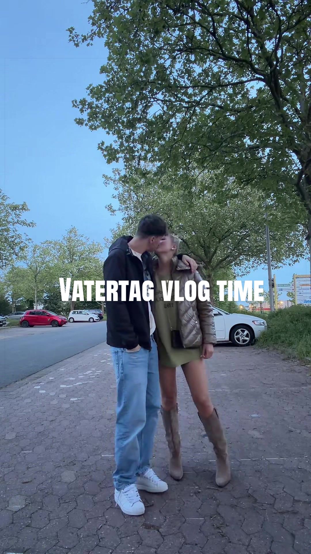 @𝘭𝘪𝘭𝘭𝘺