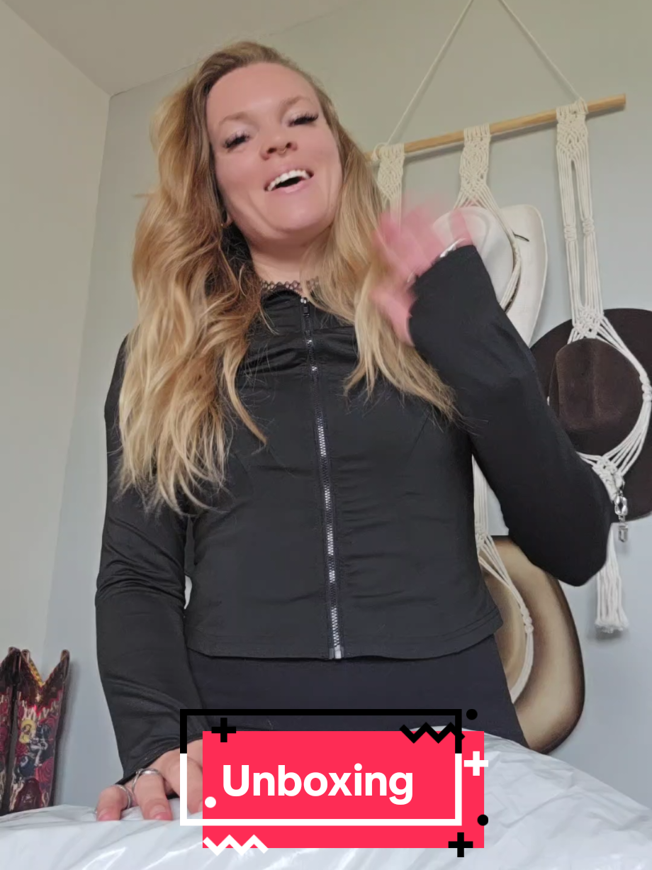 @Esmée