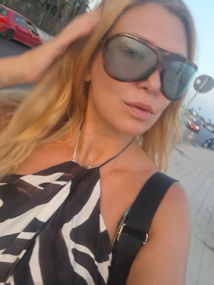 @ElenaLaPerlaOfficial