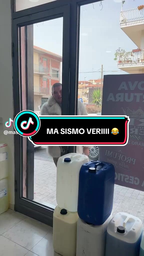 @IL RE DEI DETERSIVI 👑