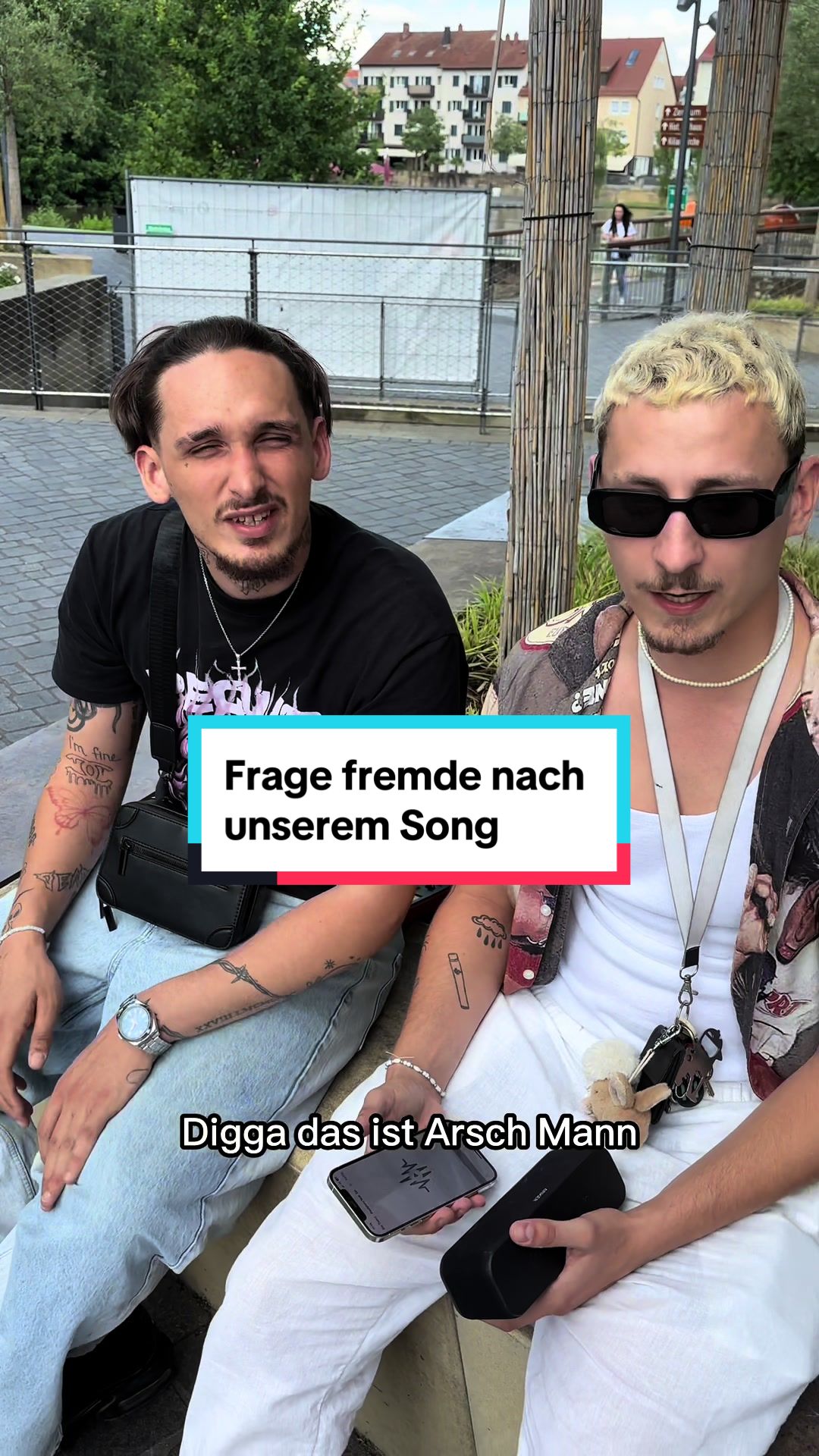 @Die Twinz