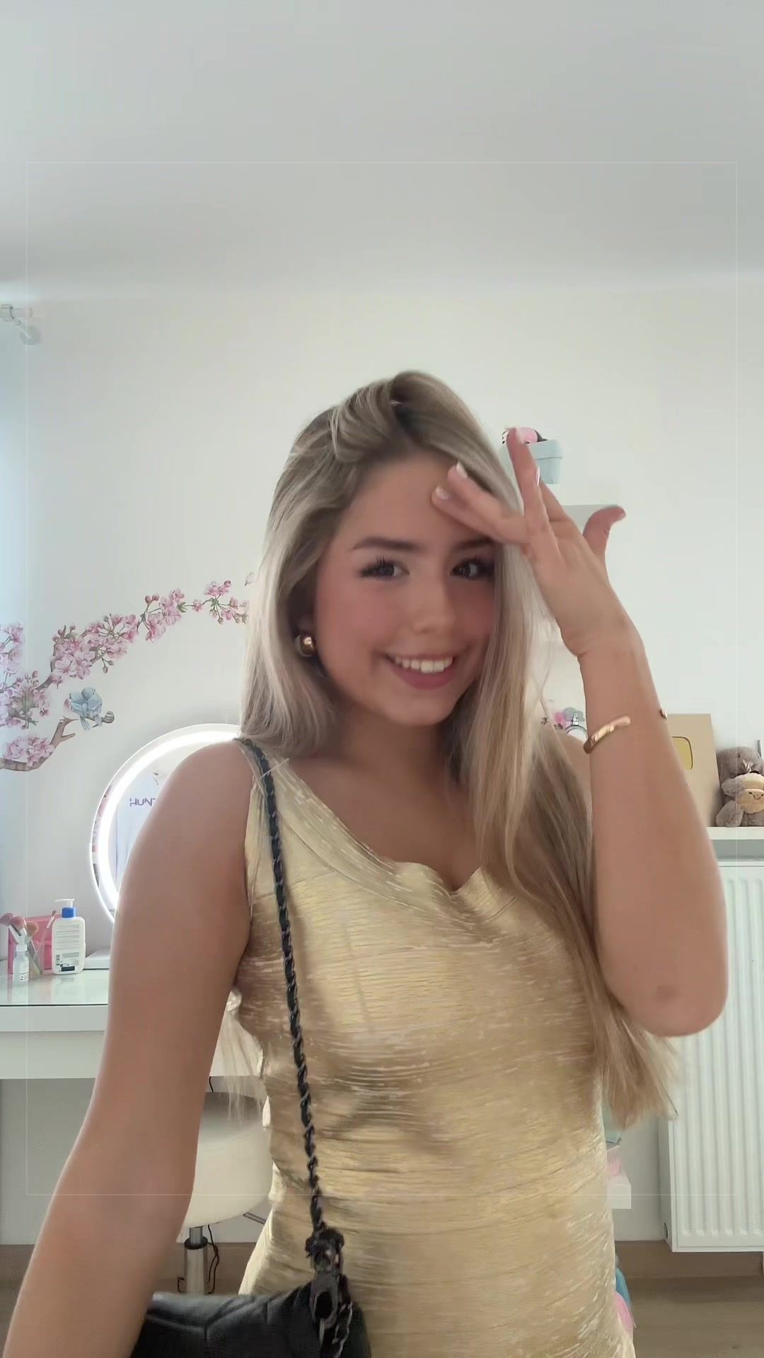 @Kiaraparis