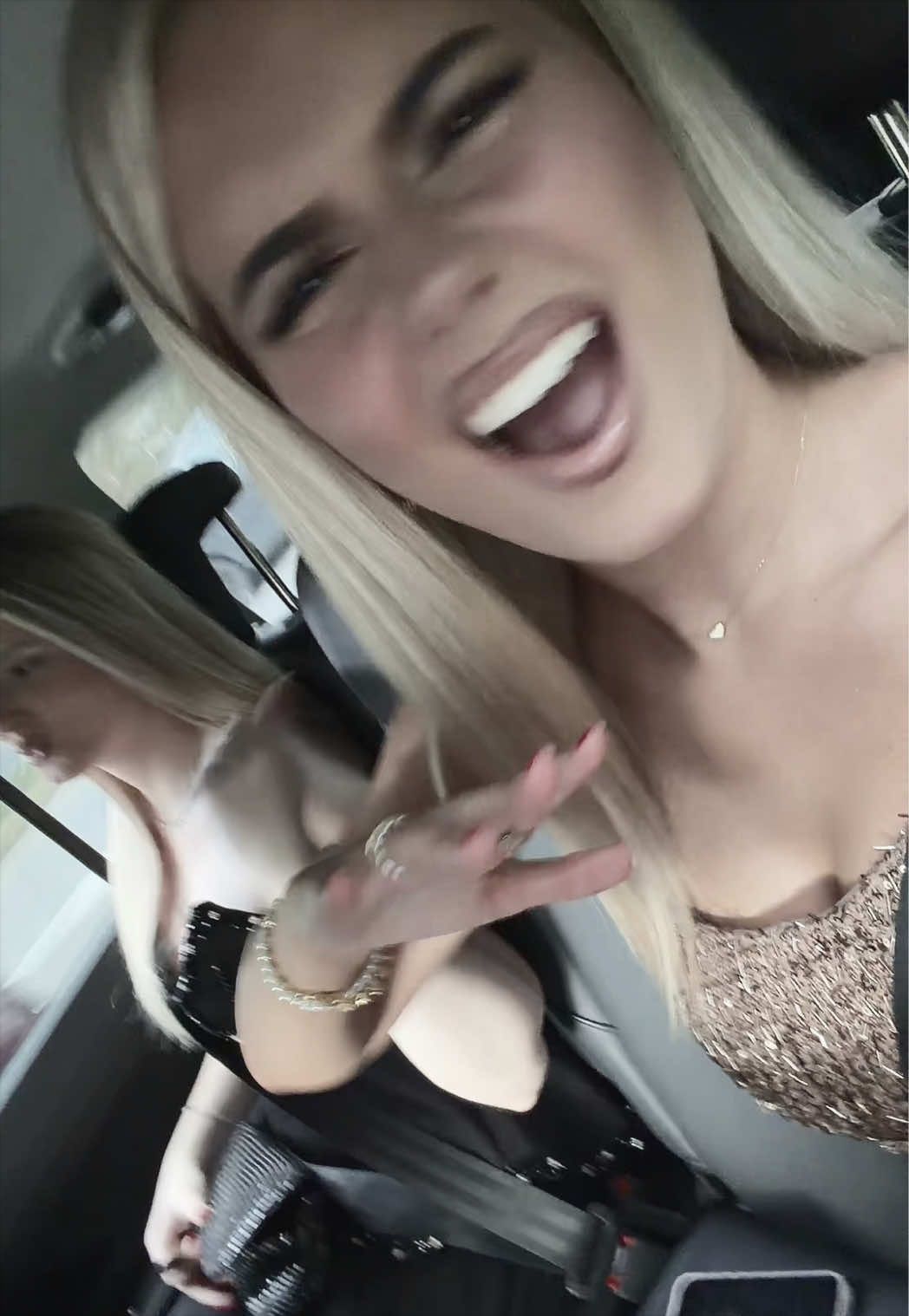 @Alena ๐ค