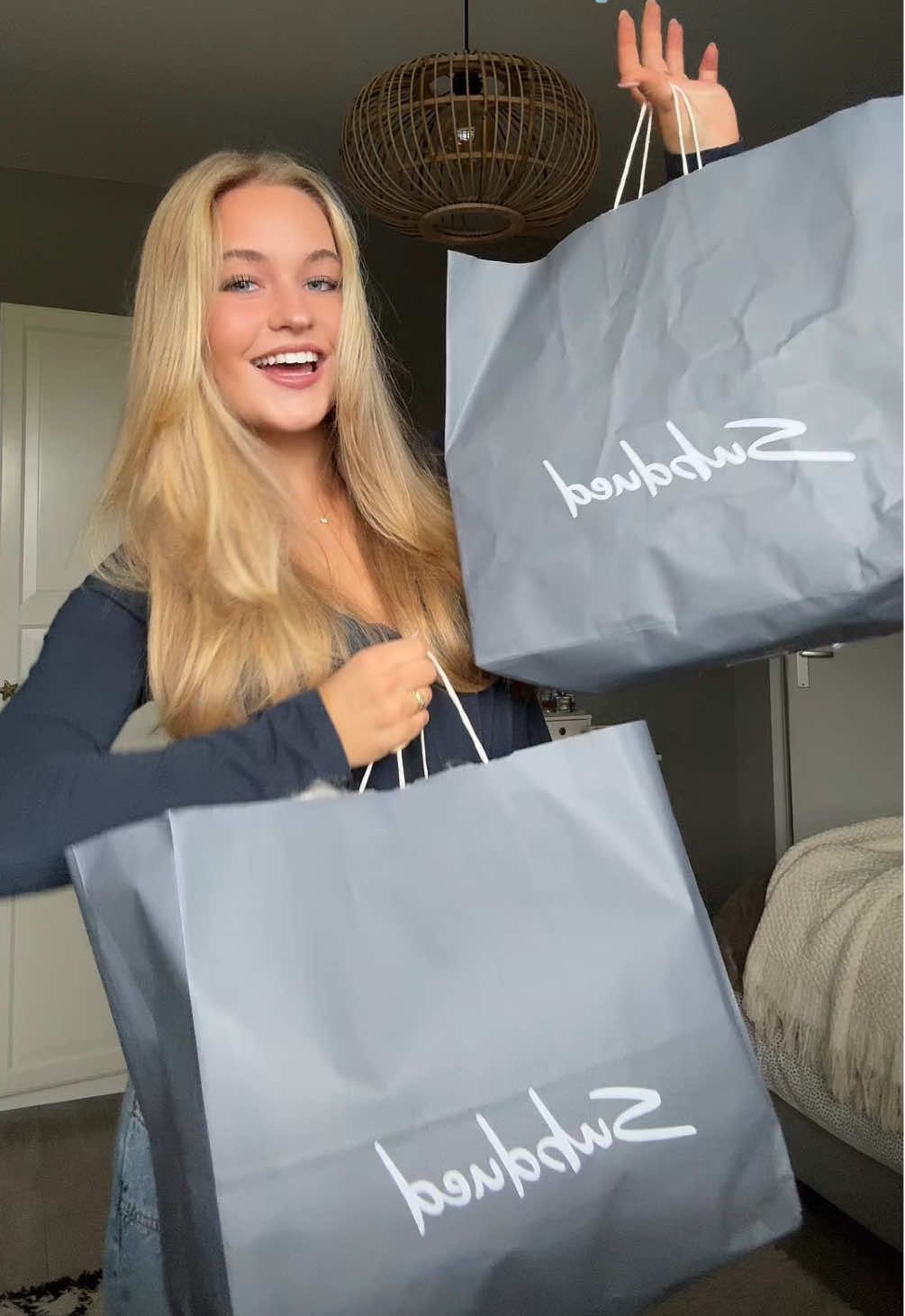 @IVY LANGENBERG