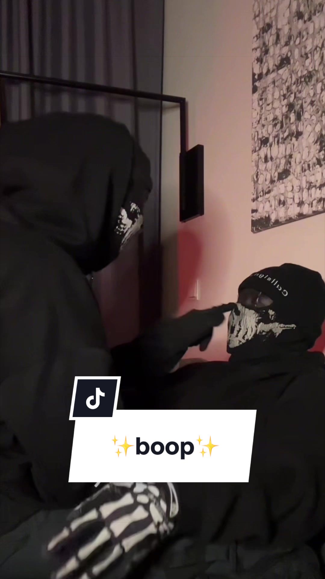 @Bl4cKSm0ke13